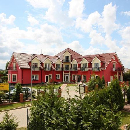 尼彻兹 Osrodek Wczasowy Marysia酒店 外观 照片